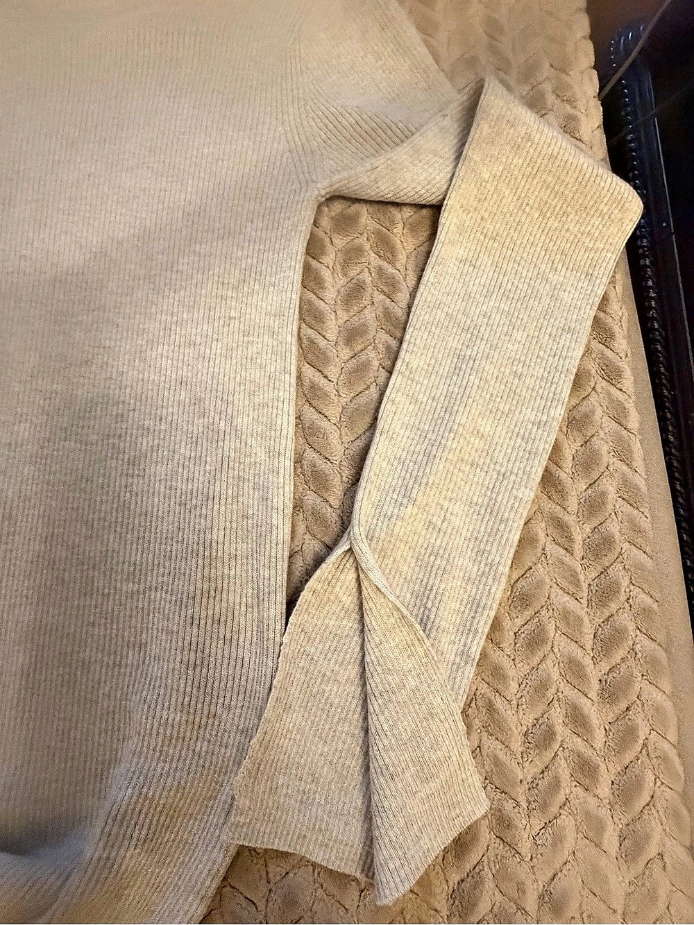 H&M Rib-knit Long Sleeve Dress with Side Slit Cream Small - Picture 3 of 5